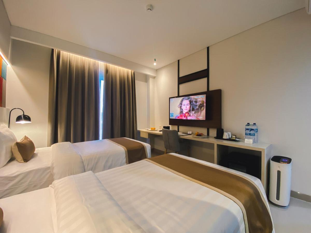 Patra Dumai Hotel Exteriör bild